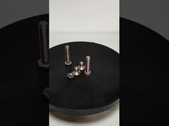 Tytanowe elementy złączne różnych rozmiarów, śruby tytanowe, wkręty tytanowe